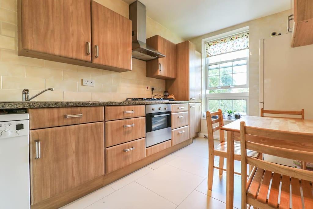Spacious 4 Bed Flat Near London 02 Arena Greenwich Eksteriør bilde